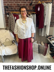 Alicia cream lace blouse 12-18