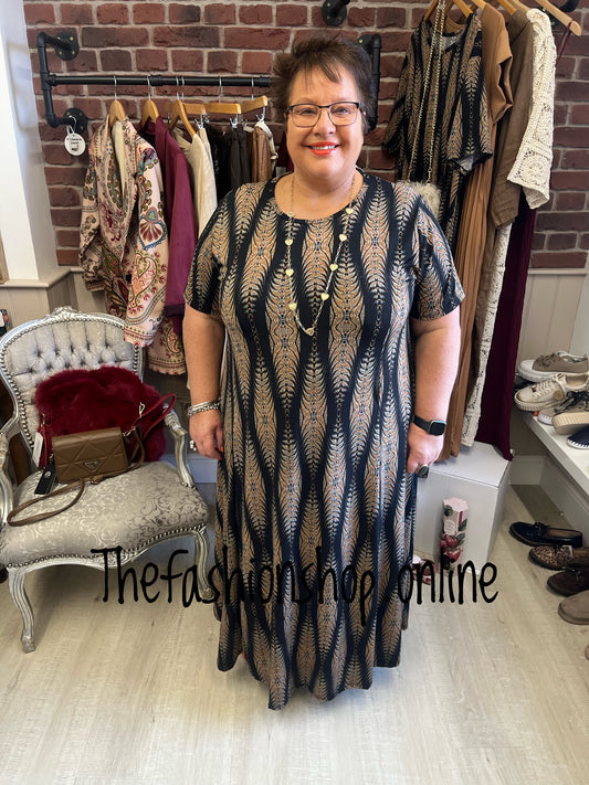 Sasha Black Aztec dress 18-24