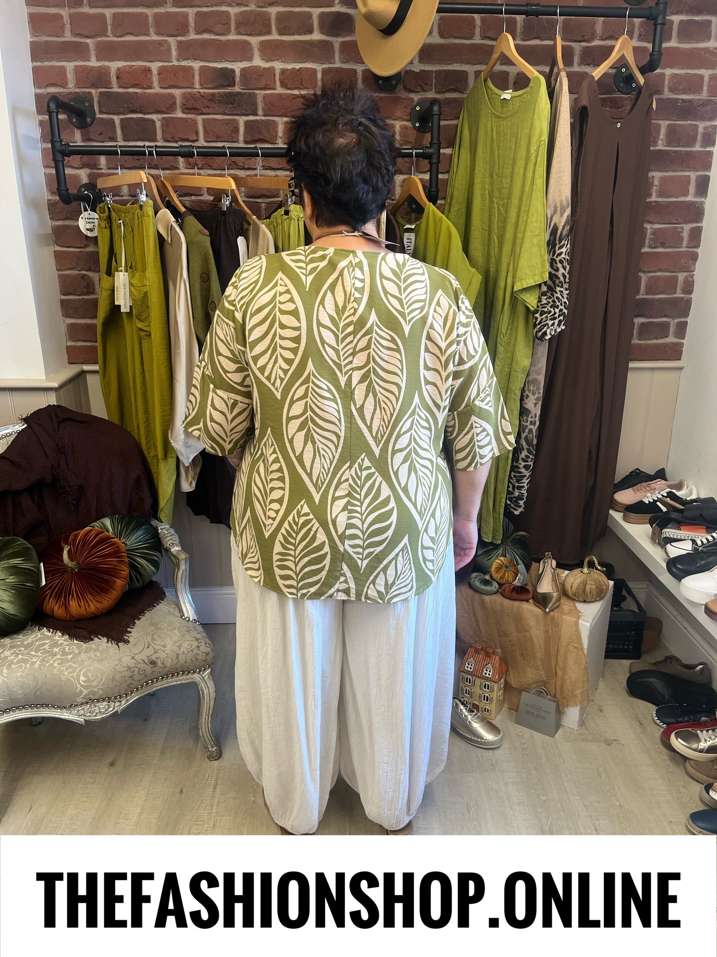 Nancy olive leaf print button top 14-20