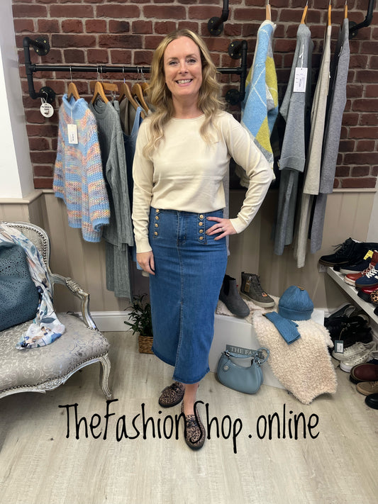 Freya denim button skirt sizes 8-16