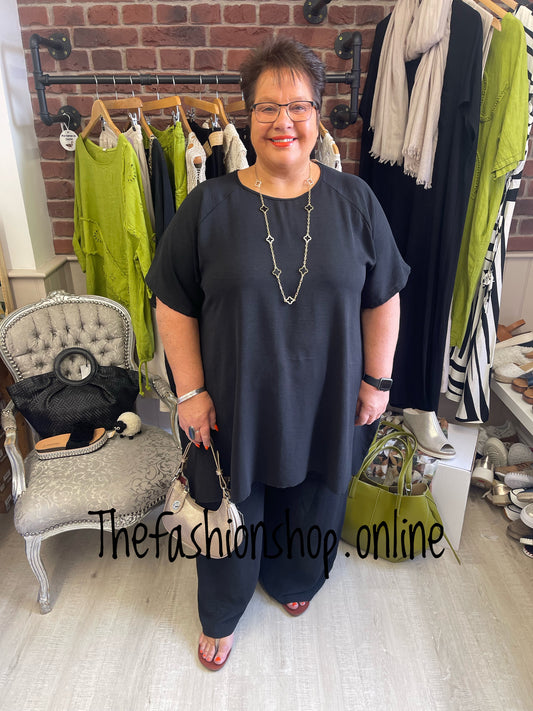 Clarissa black crinkle top 18-24