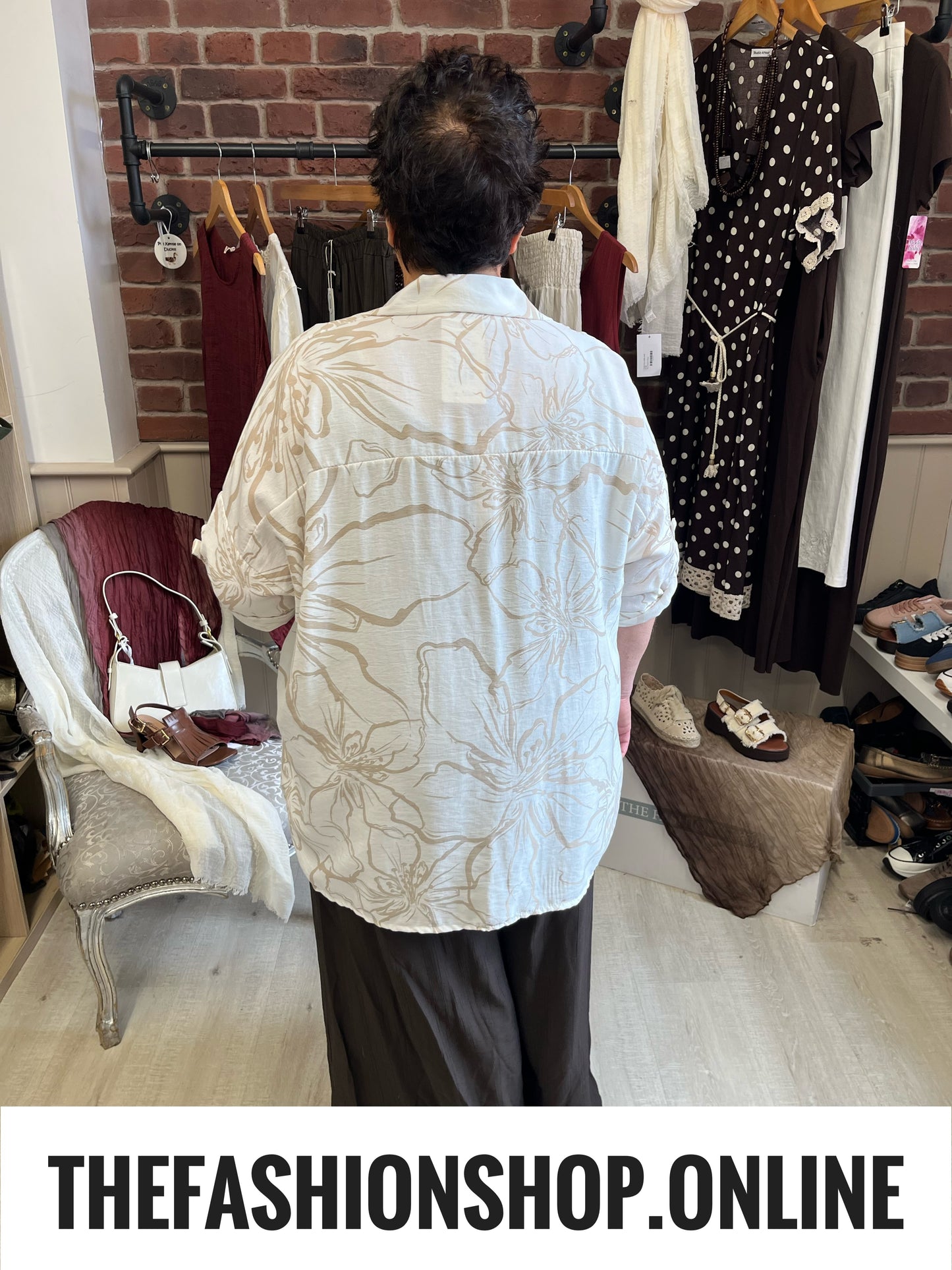 Davina white and beige flowers shirt 16-22