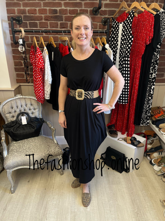 Nicky black cap sleeve magic dress 8-16