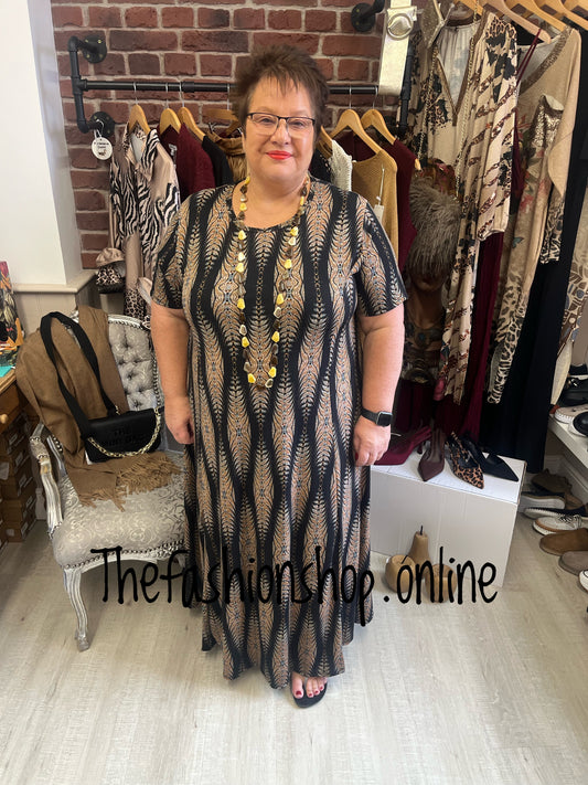 Sasha Black Aztec dress 18-24