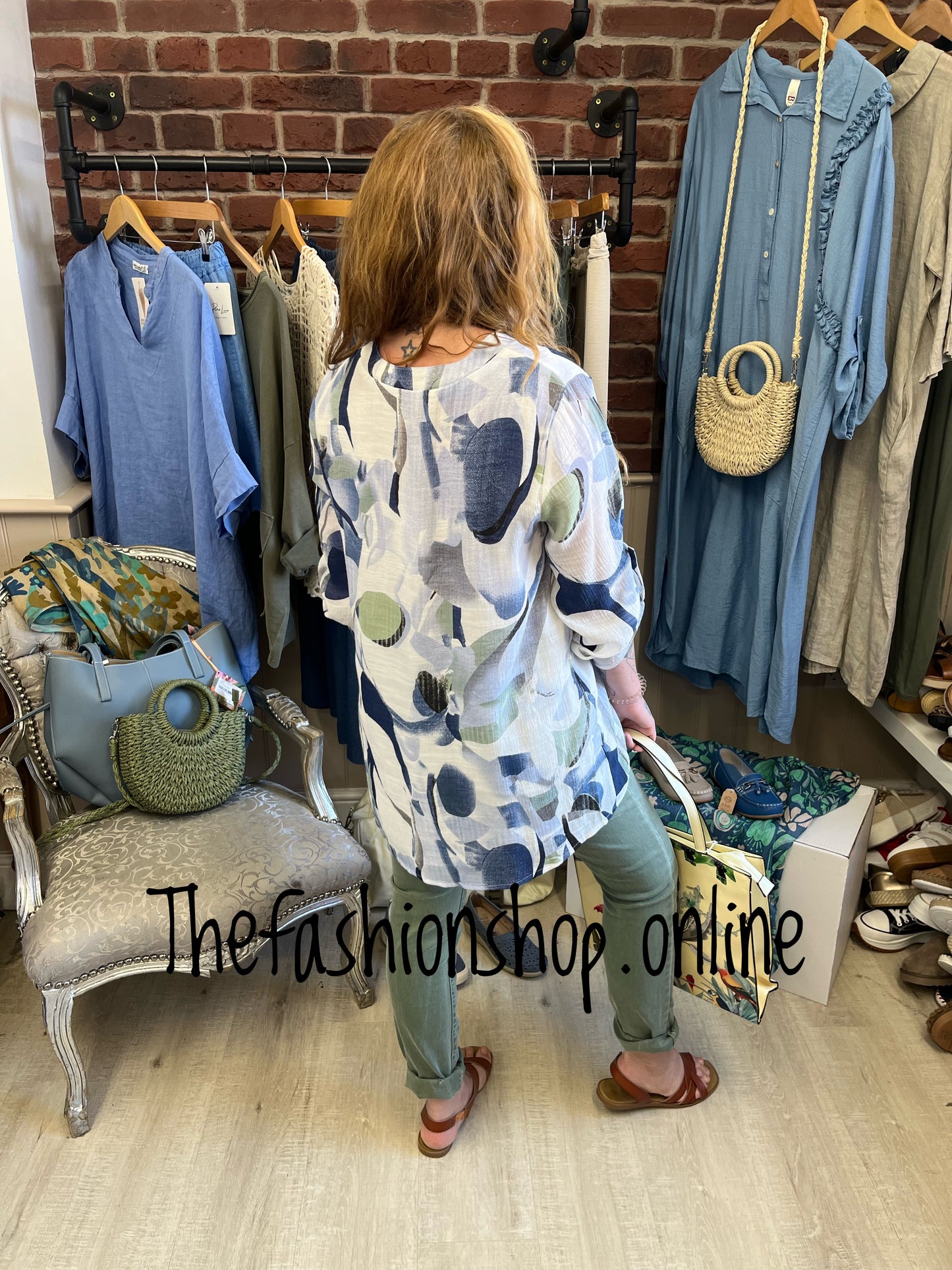 Stella Morgan blue abstract curved hem shirt sizes 8-16