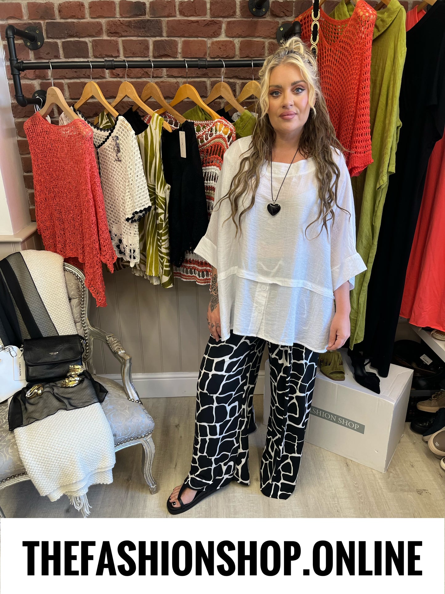 Cleo white button top 16-22