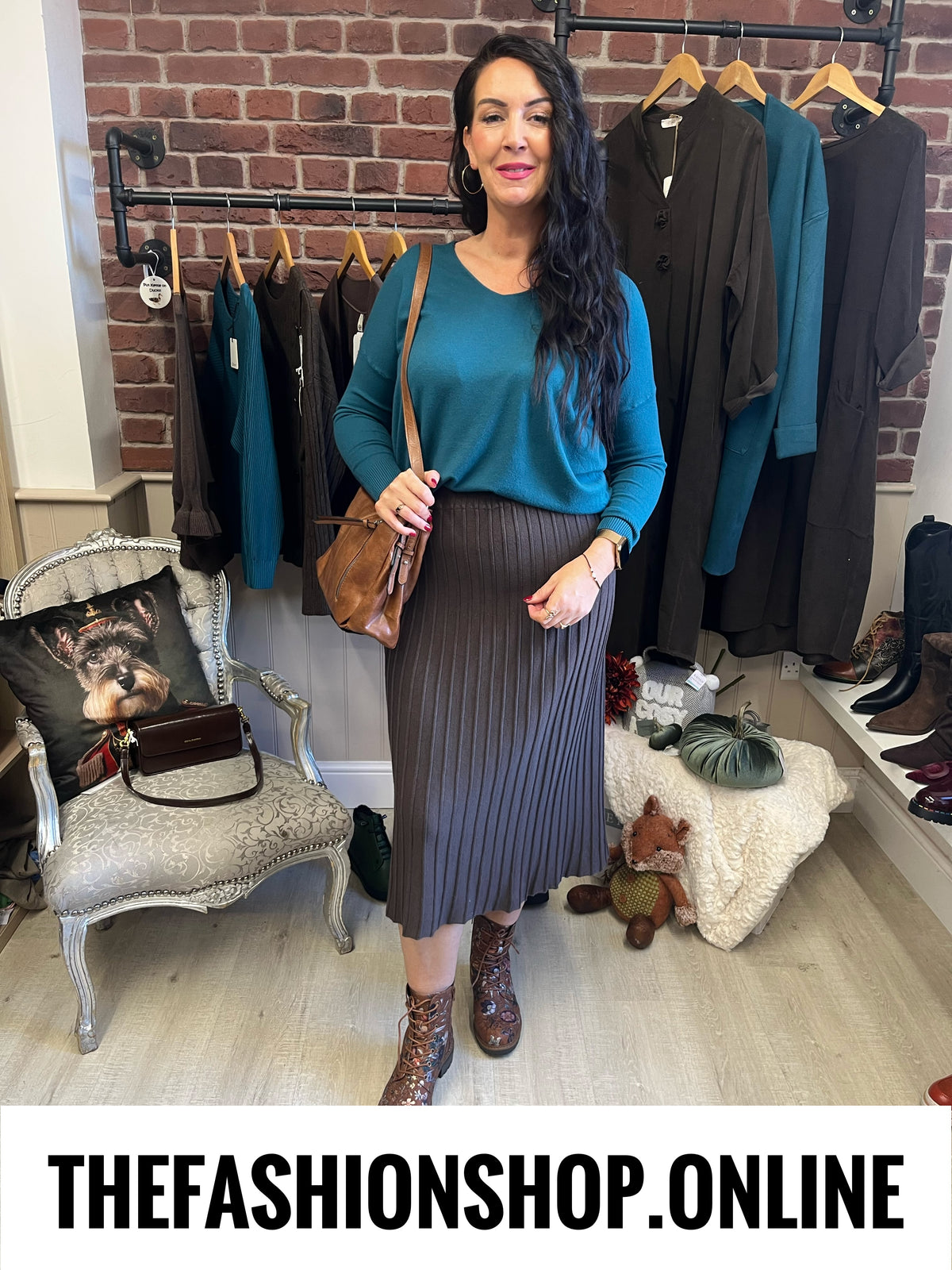 Harlow teal V neck fine knit jumper 14-20