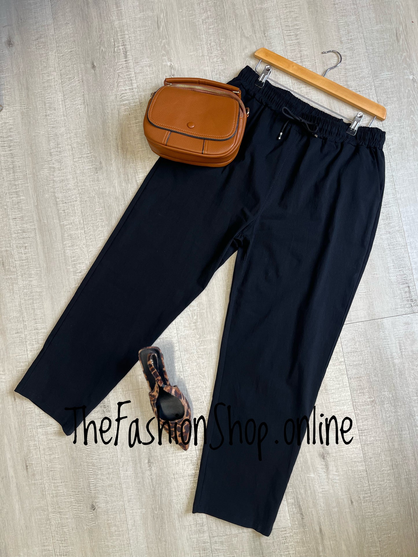 Beverley black stretchy trousers 18-22