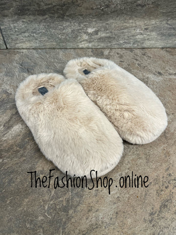 Jo & Joe Callie beige slippers sizes 3-8