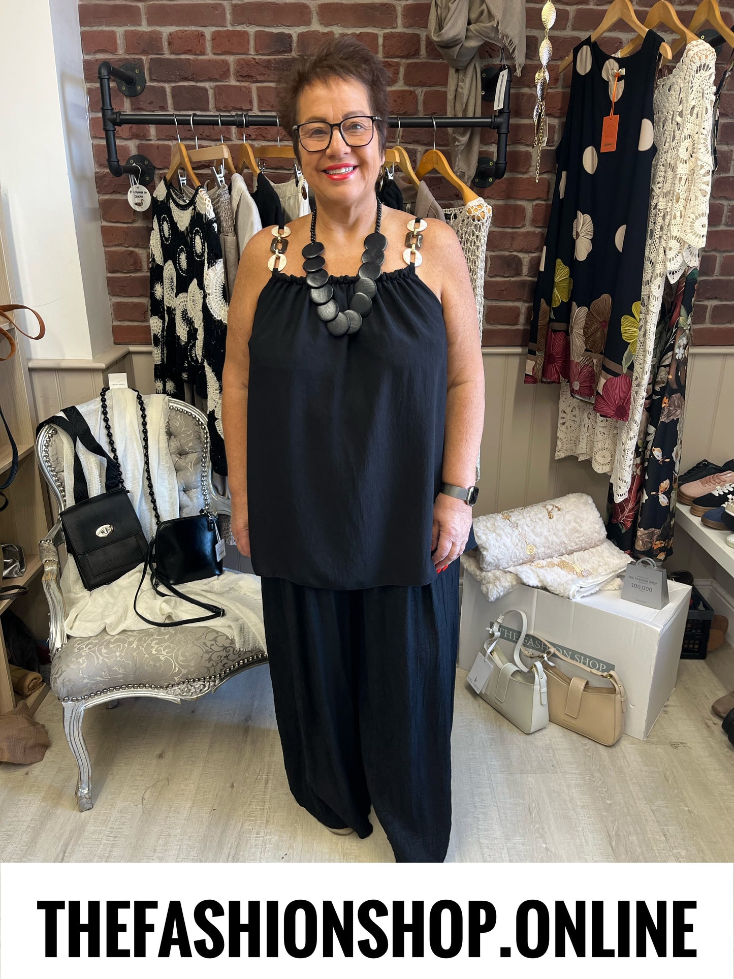 Janet black link strap top 14-20