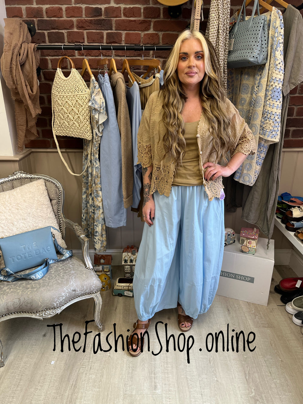 Diana light blue cropped trousers 10-16
