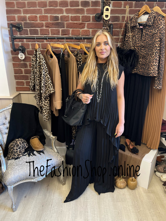 Joy black drape pleated set 8-14