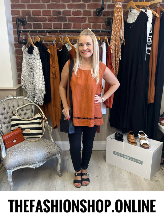 Abbie cinnamon ladder hem top 10-16