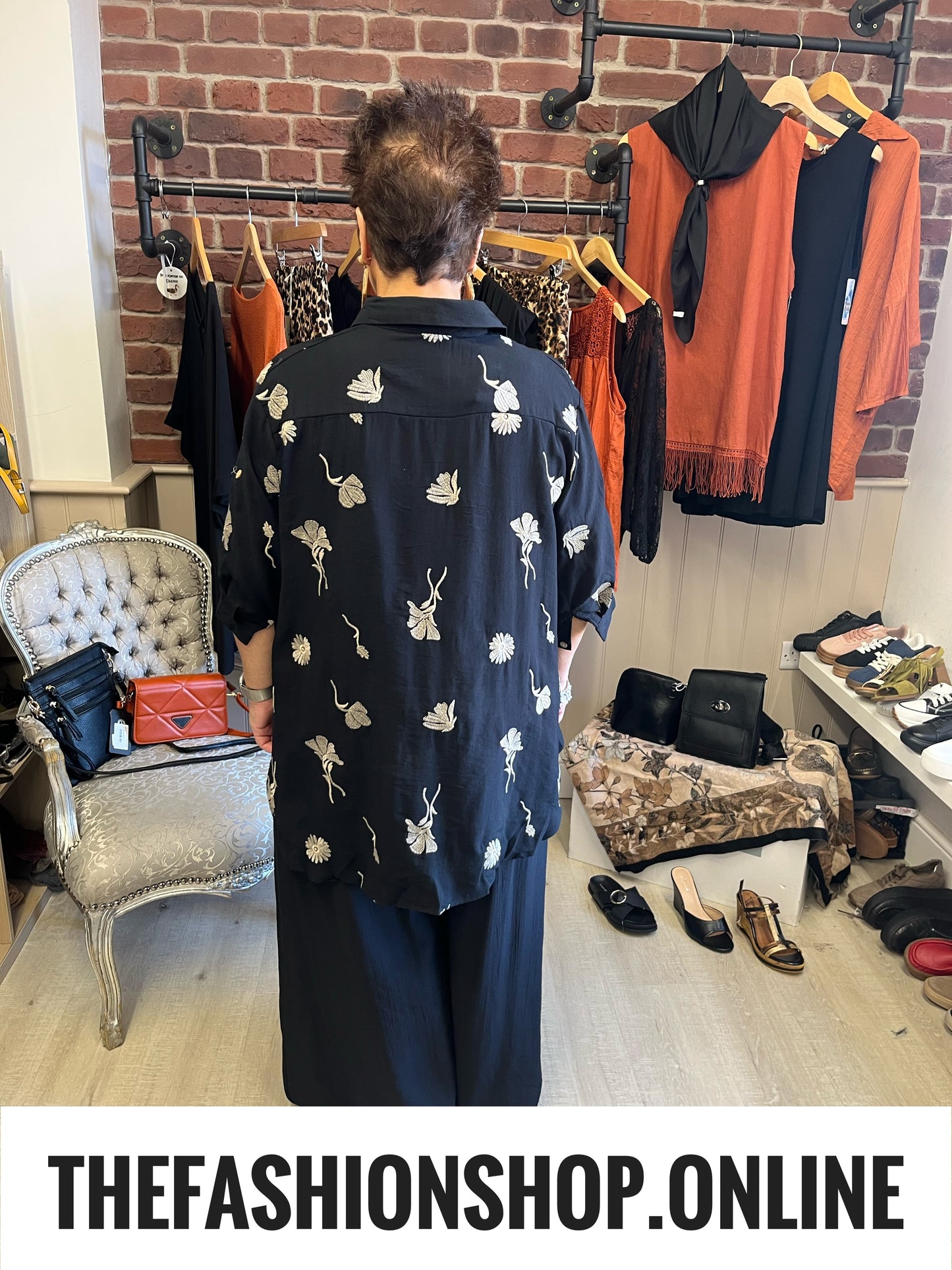 Jemma black floral linen mix shirt 10-14 and 16-18