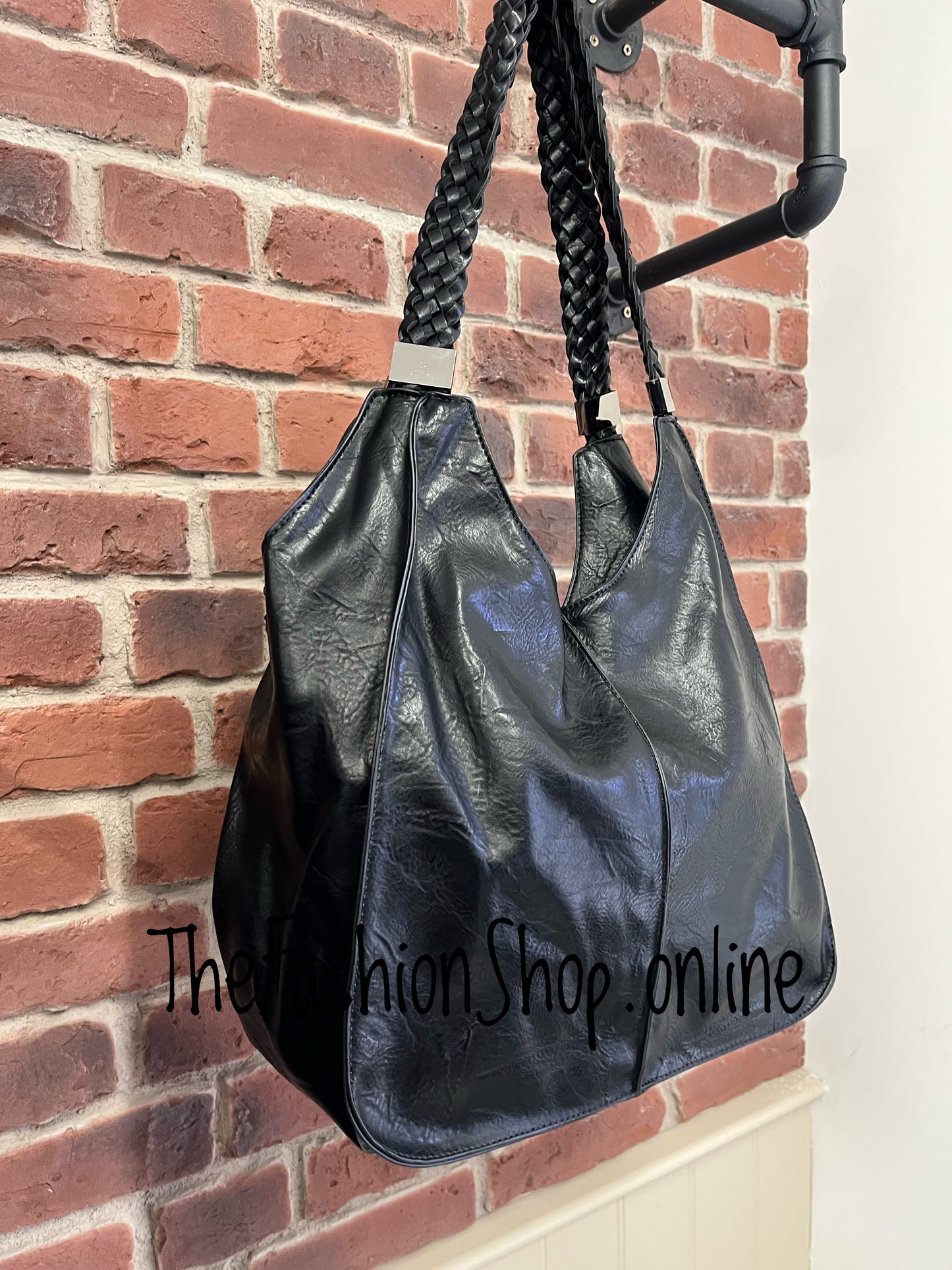 Cloe Black Shoulder Bag