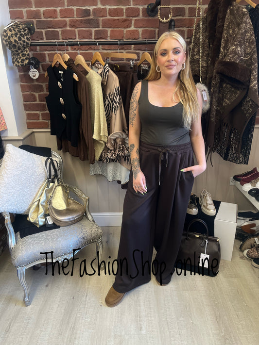 Robyn brown wide leg trousers 10-16