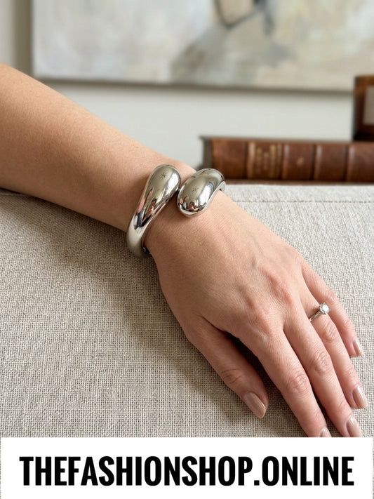 Contour Cuff Bracelet in Silver