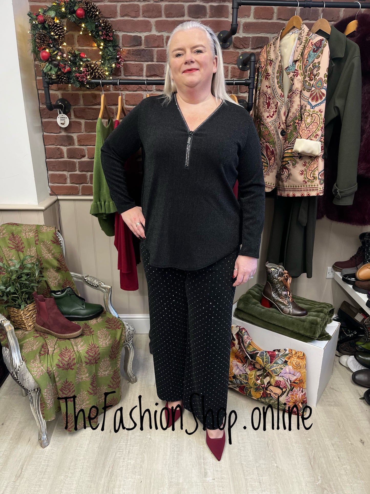 Carolina black shimmer zip top 12-20