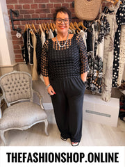 Aurora black daisy layering top 10-18