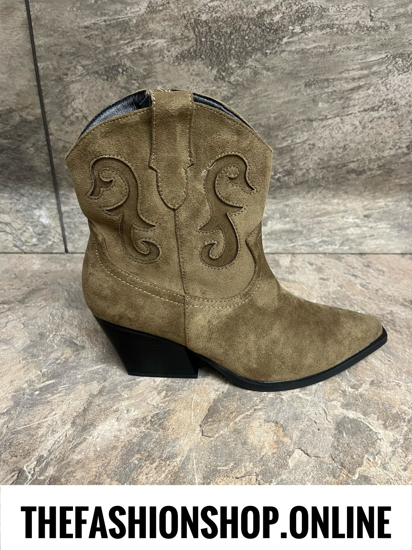 Dakota embroidered Western boots sizes 3-8 (36-41)