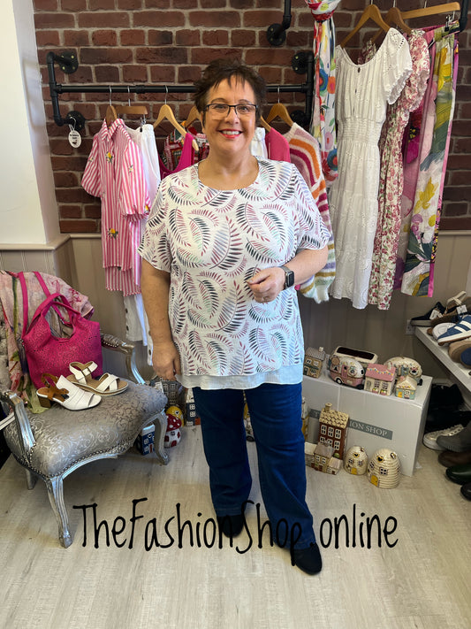 Yasmin clover layered leaf top sizes 14, 16 and 18