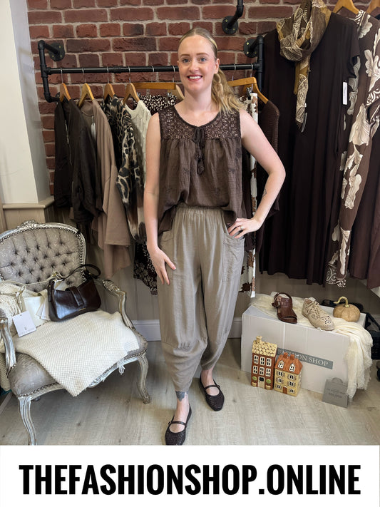 Kara brown sleeveless top 10-16