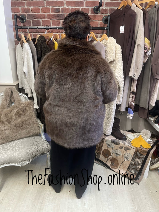 Frances brown faux fur coat sizes 10-12, 14-16 and 18-20