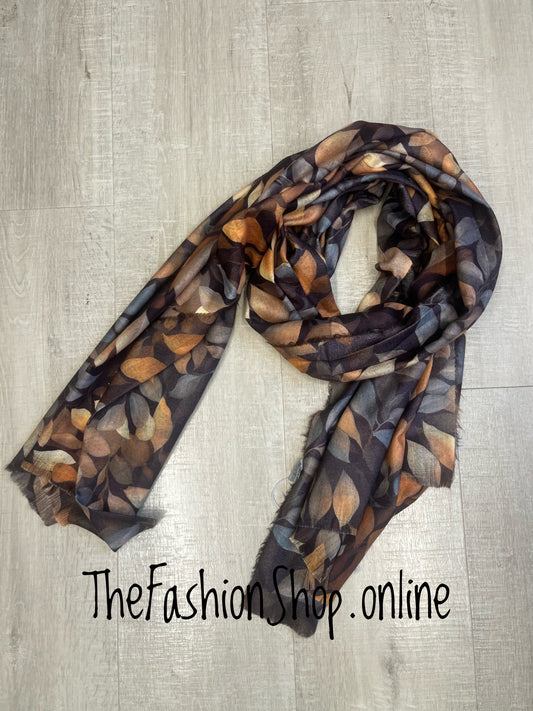 Brown autumn leaves scarf