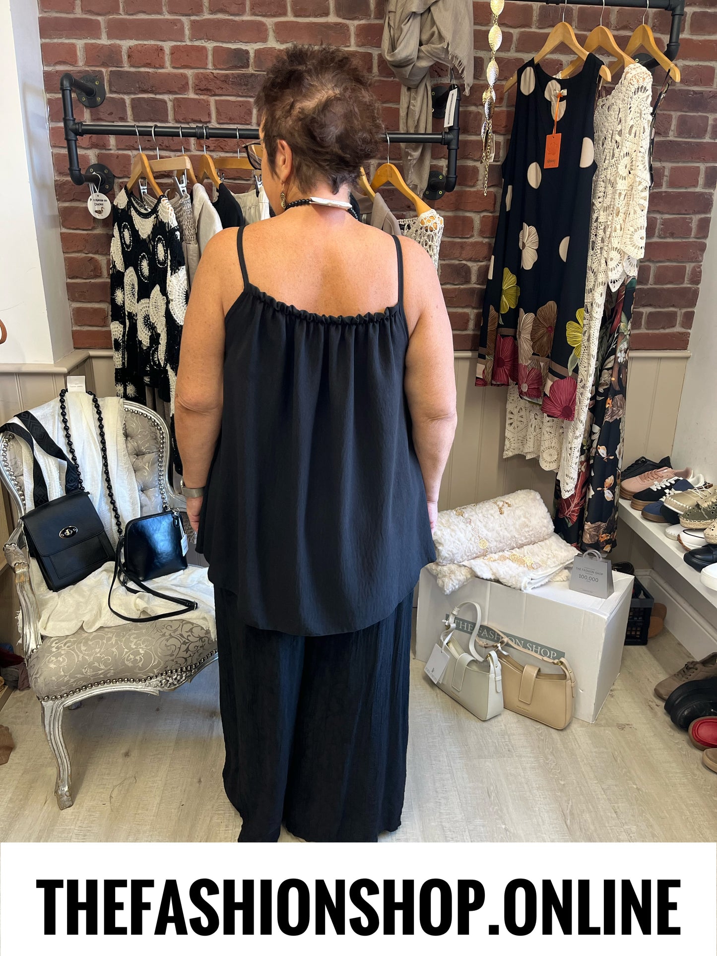 Janet black link strap top 14-20