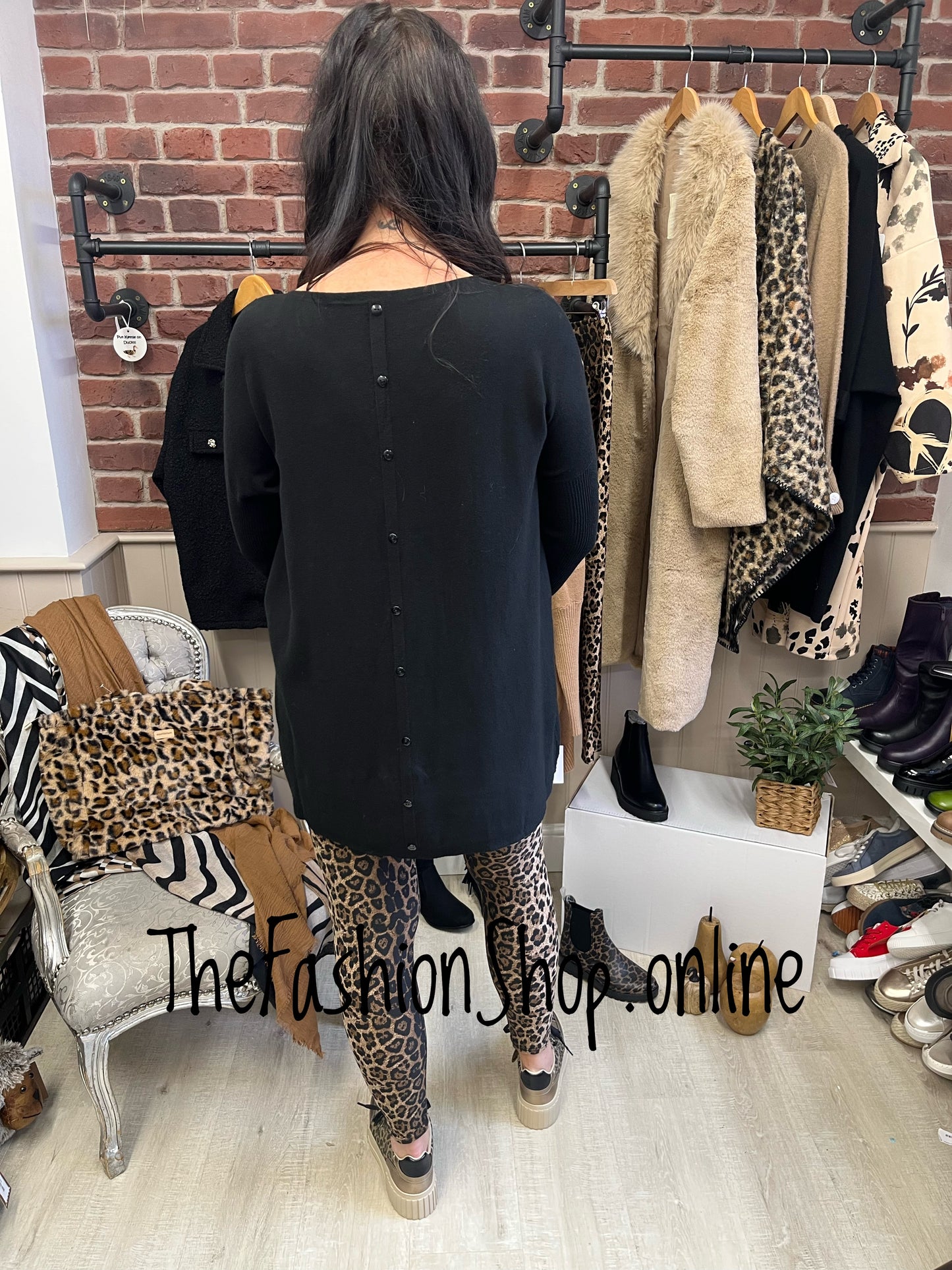 Natalie leopard print leggings sizes 12-14, 16-18 and 20-22