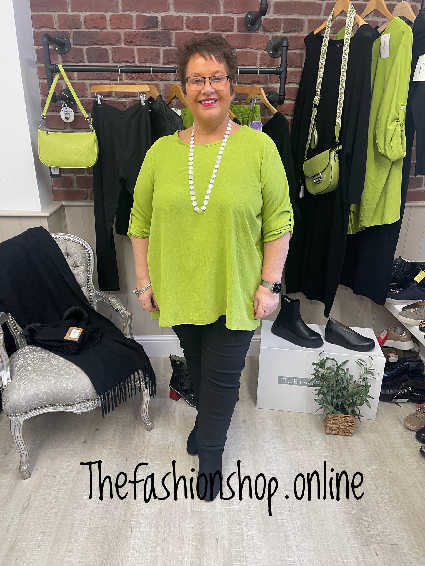 Marilyn green back pleat top 16-22