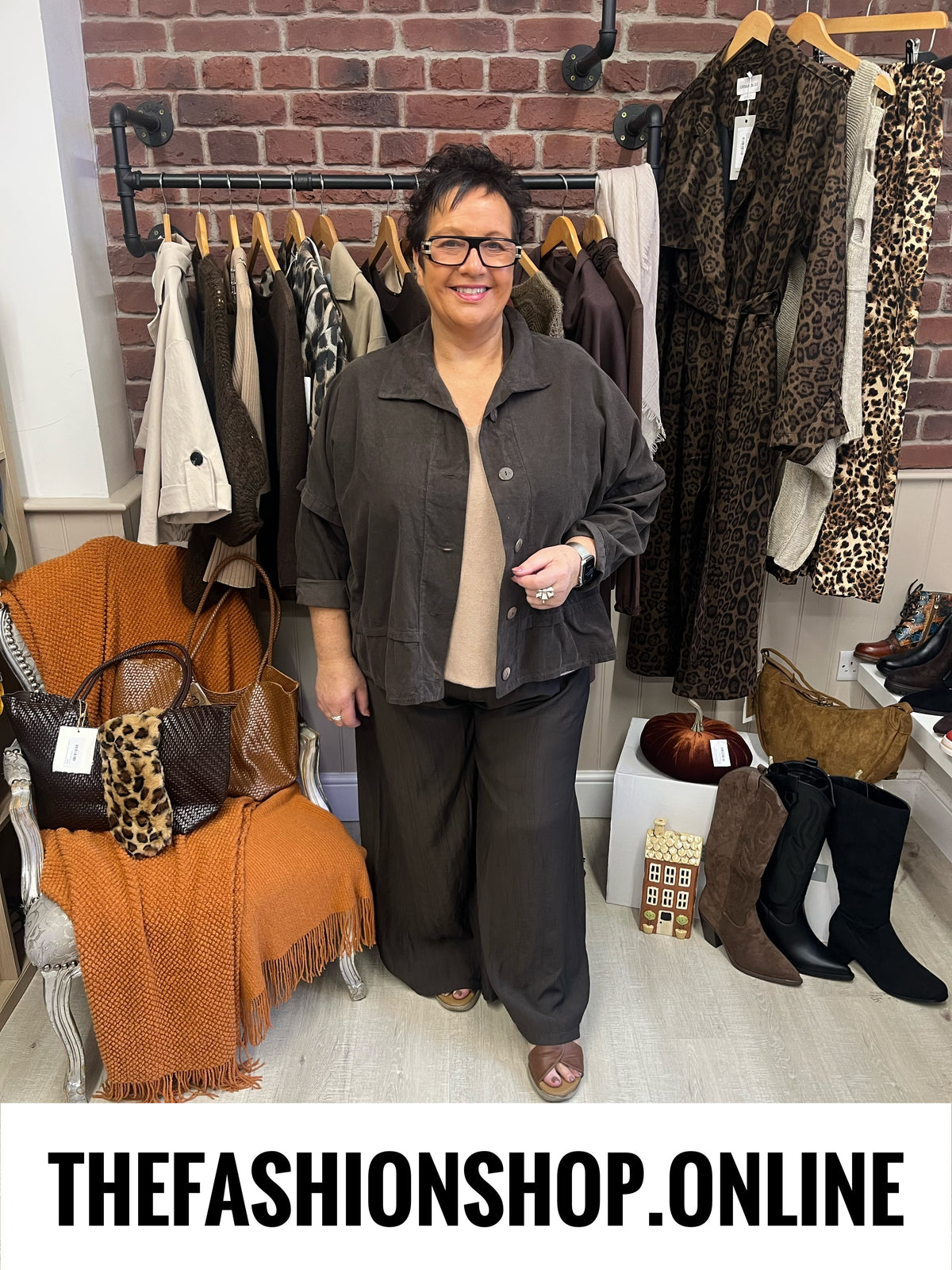 Lucia brown needle cord jacket 14-22