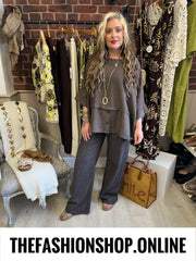 Cleo brown button top 16-22