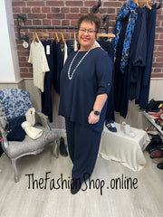 Marilyn navy back pleat top 16-22