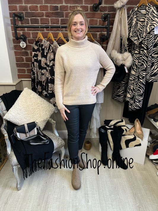 Liv cream chenille jumper 8-14