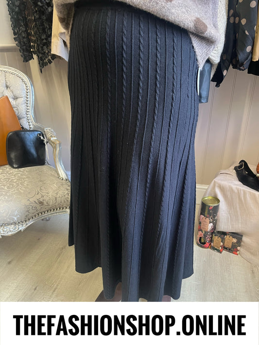 Annabelle black knitted A line skirt 10-16