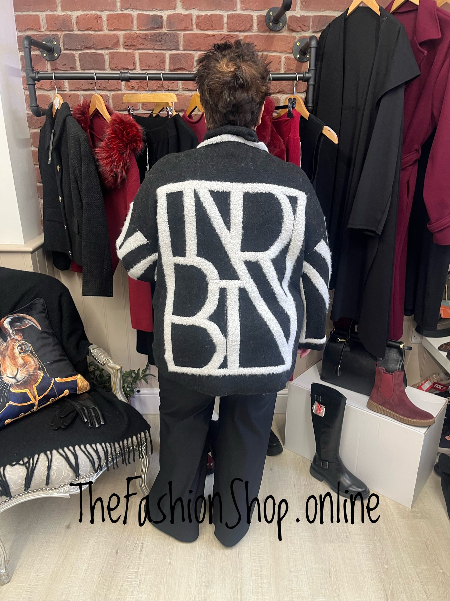 Tessa abstract wool mix slogan jumper sizes 10-12, 14-16 and 18-20