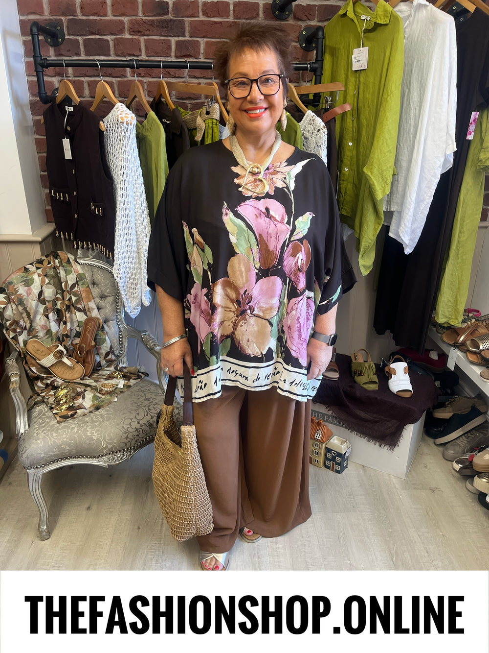 Christina brown floral top 18-26