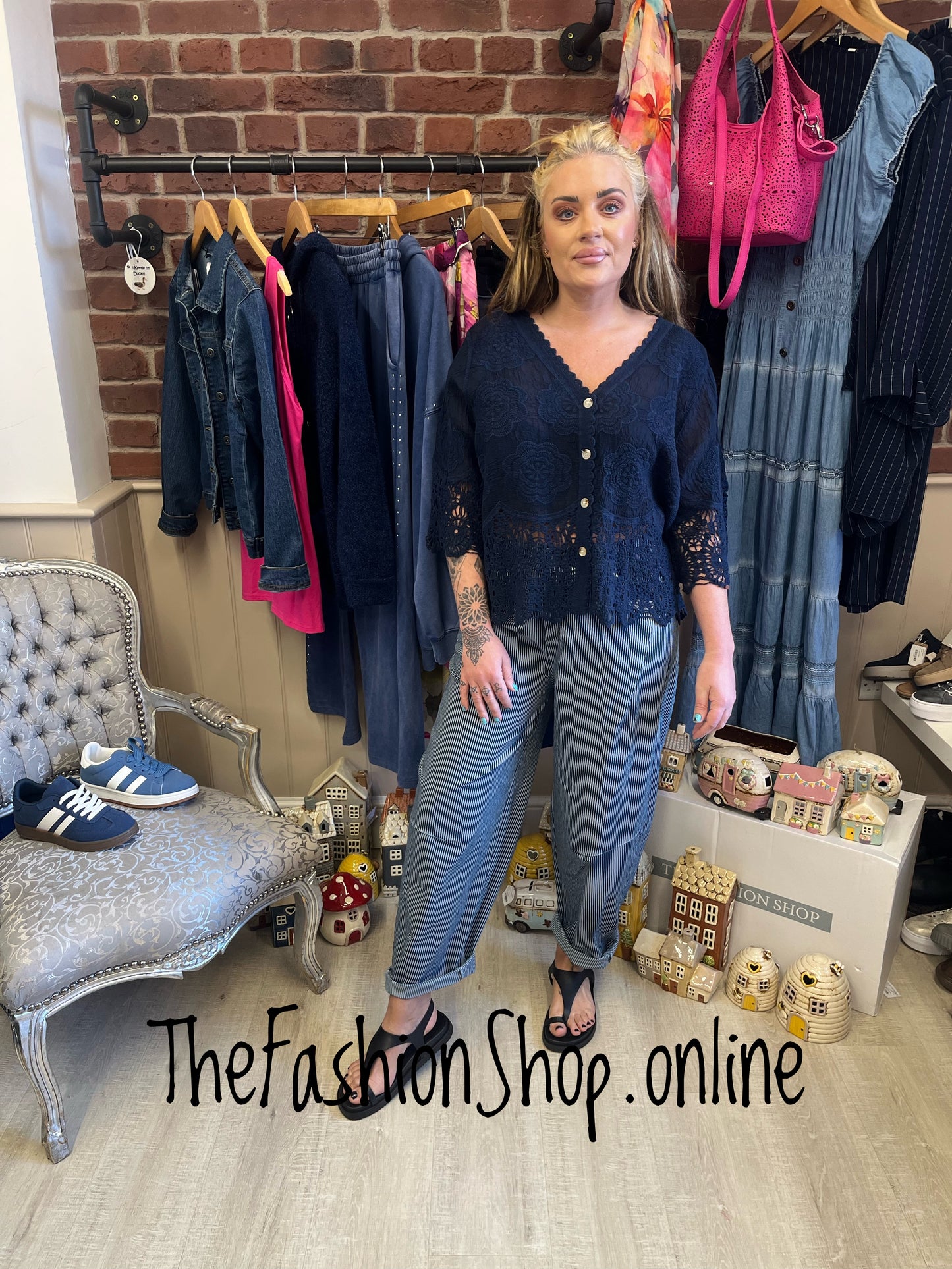 Sienna navy lace blouse 8-16
