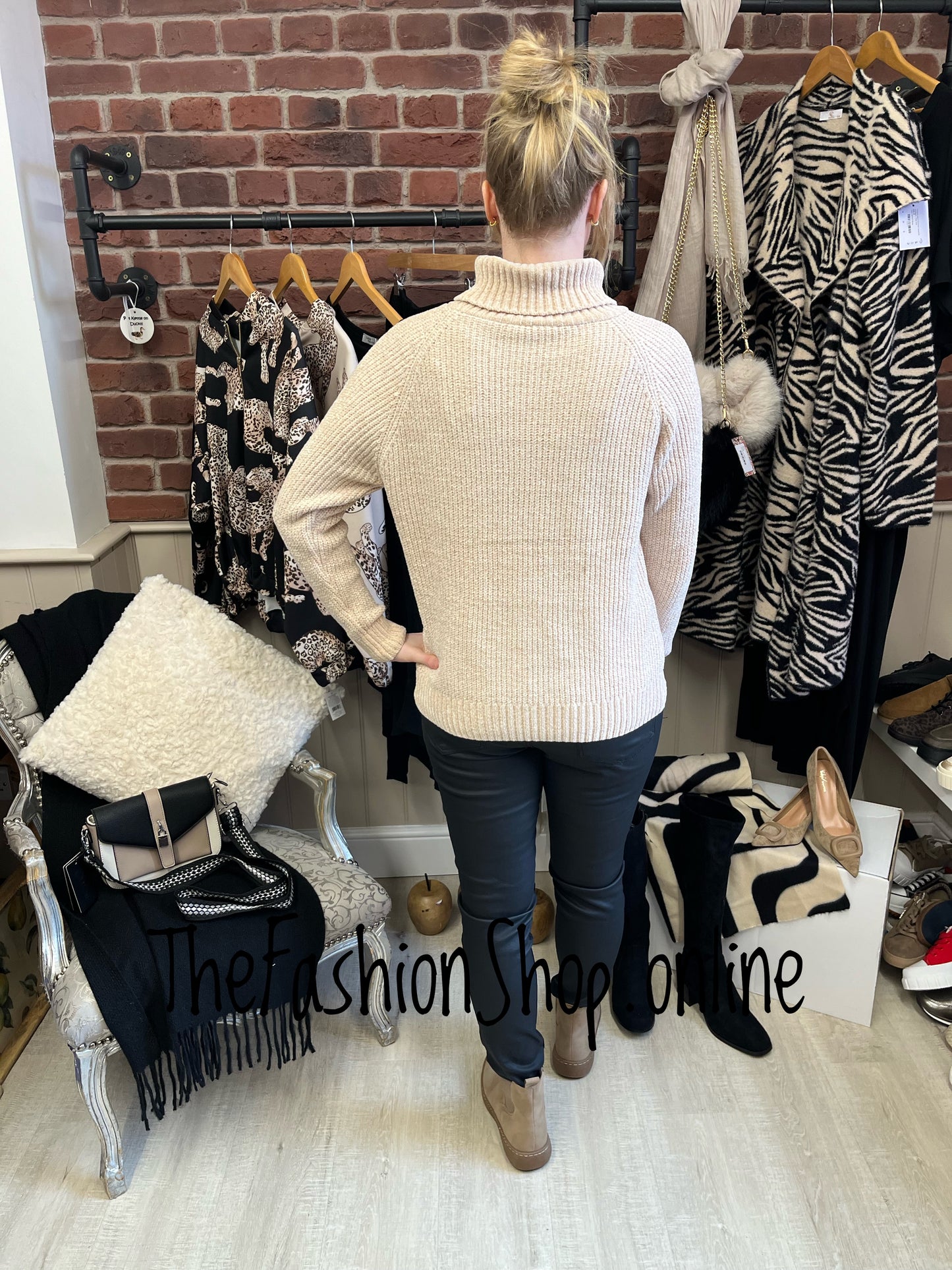 Liv cream chenille jumper 8-14