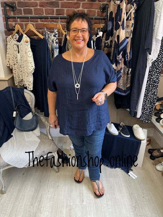 Kali navy keyhole linen top 16-22
