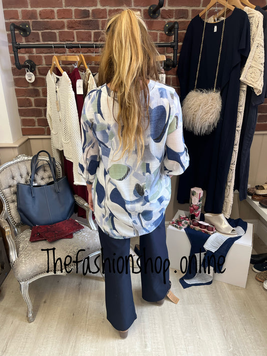 Stella Morgan blue abstract curved hem shirt sizes 8-16