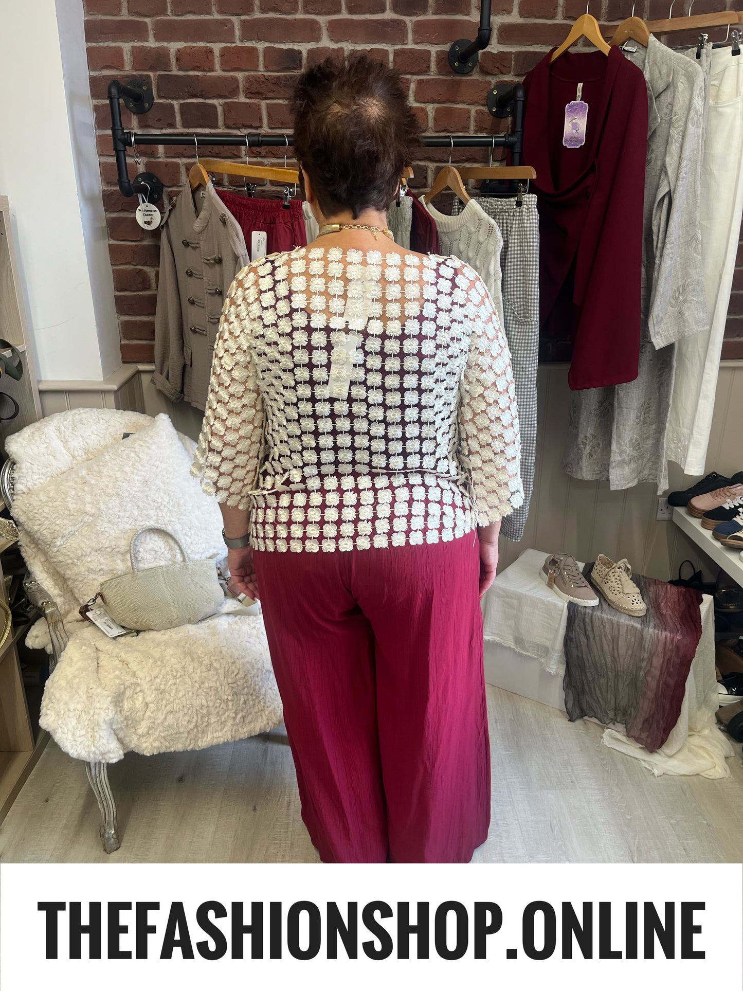 Aurora Cream daisy layering top 10-18