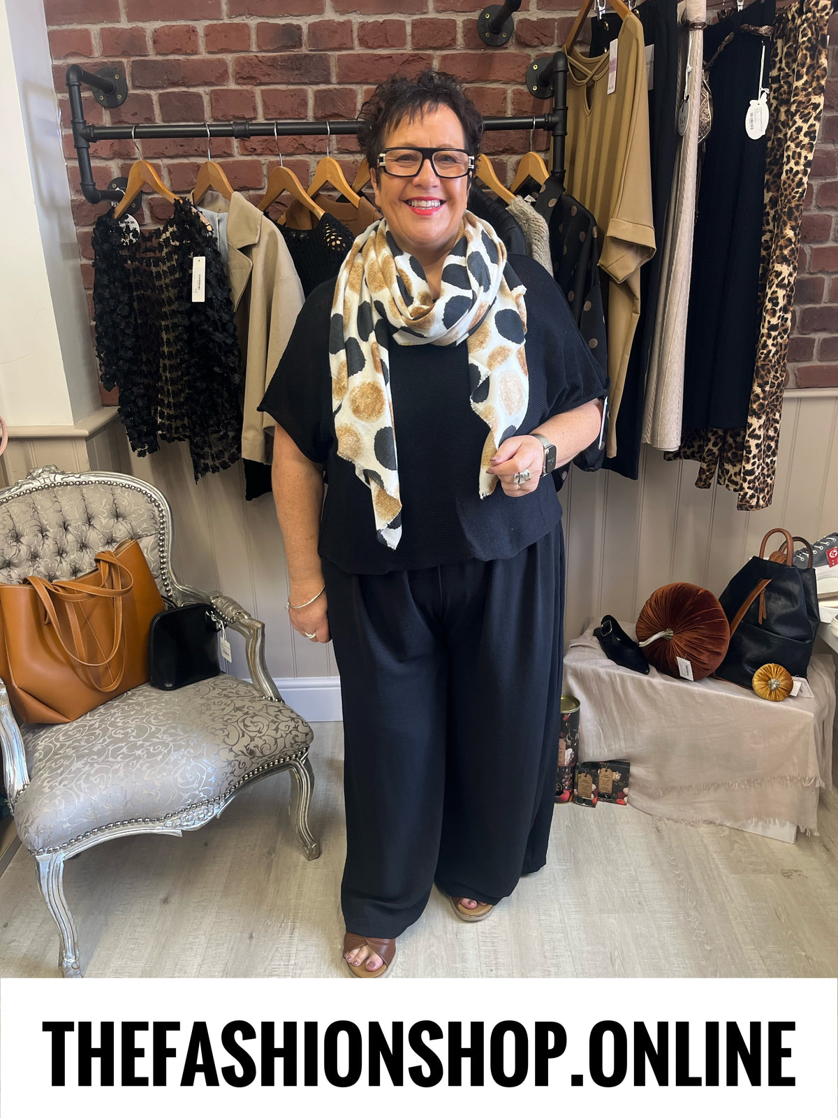 Sammy black fine knit top 10-20