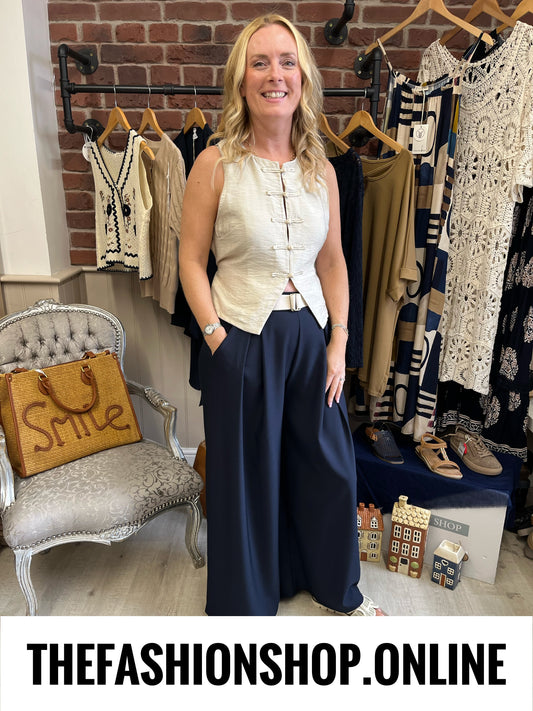 Sylvia beige sleeveless top 8-12