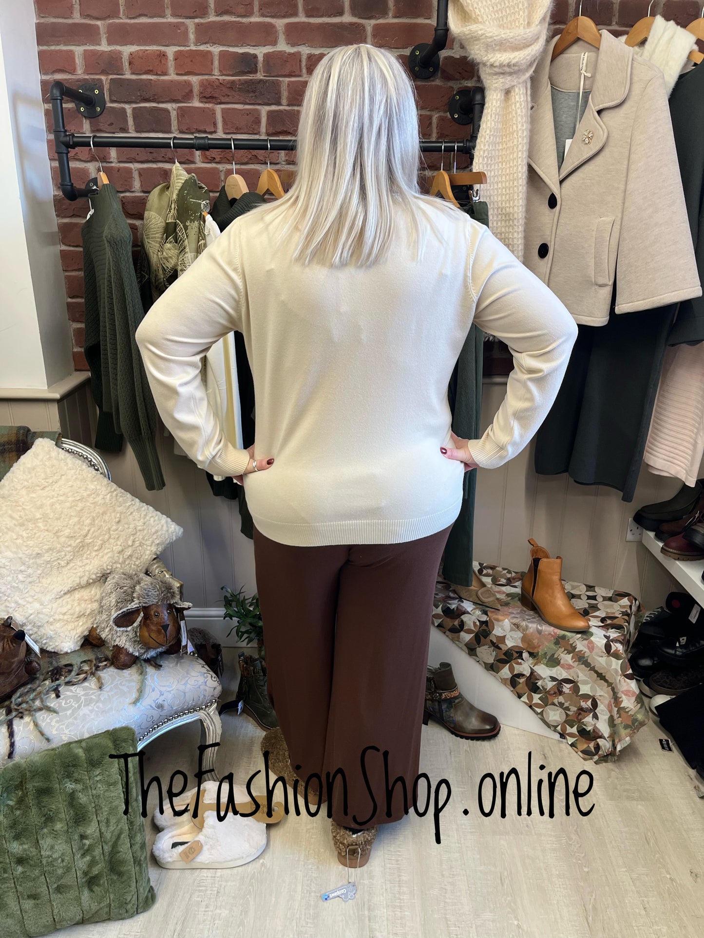 Diana beige fine knit long sleeve jumper sizes 10-20