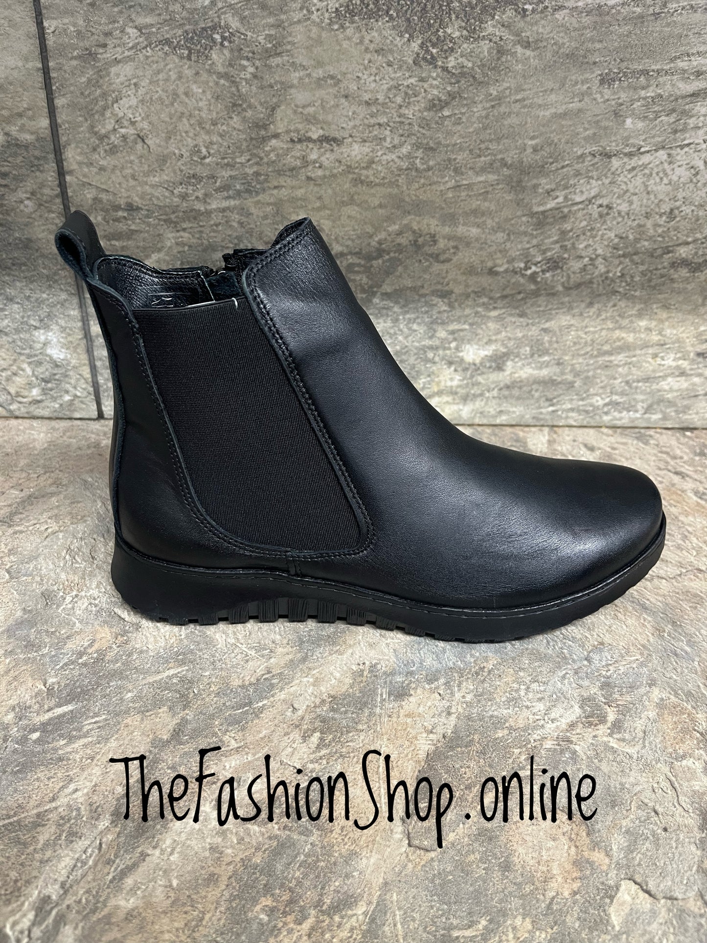 Modella Meadow leather boots in Black sizes 4-8 (37-41)