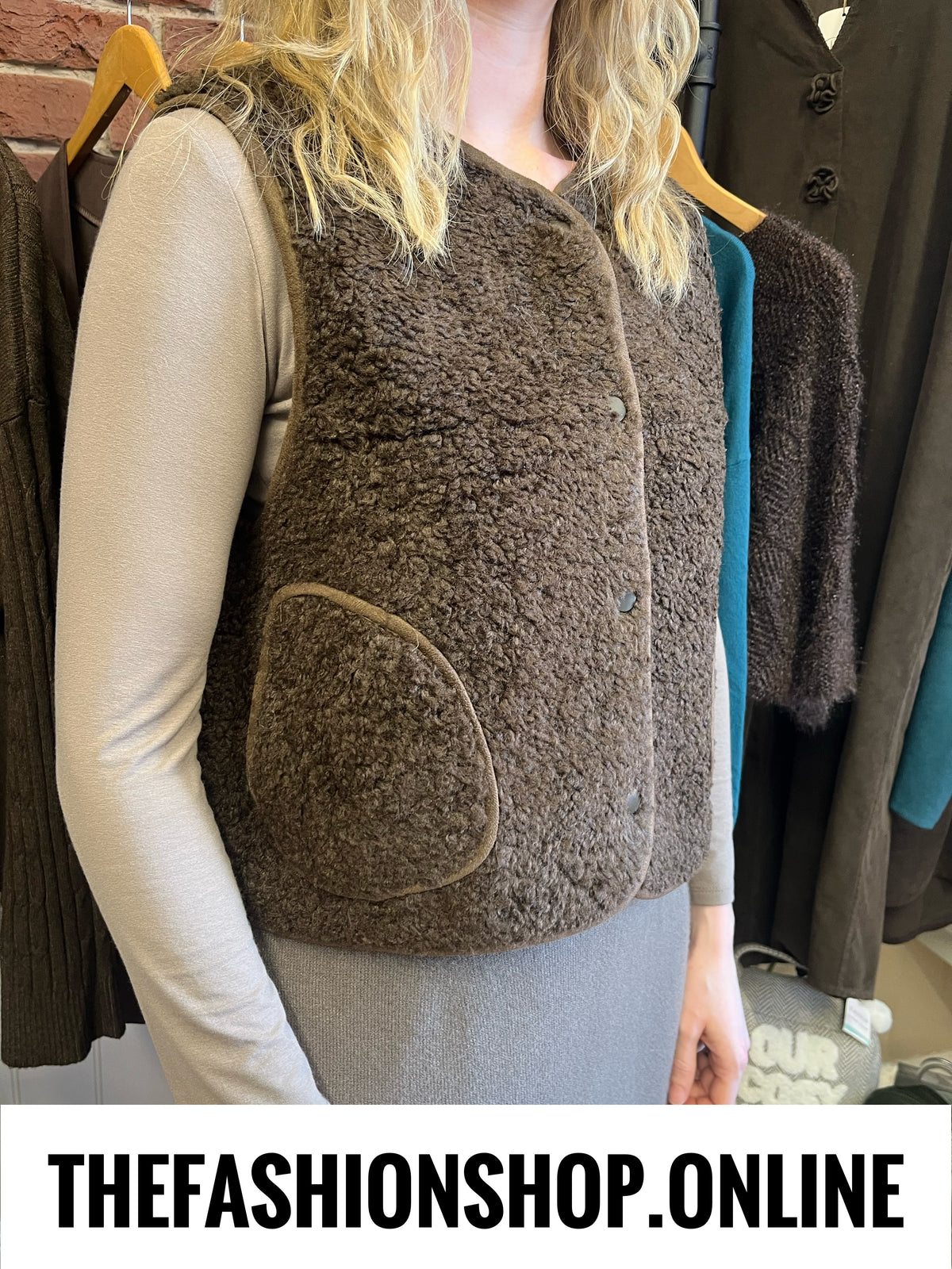Teddy gilet in brown 8-14