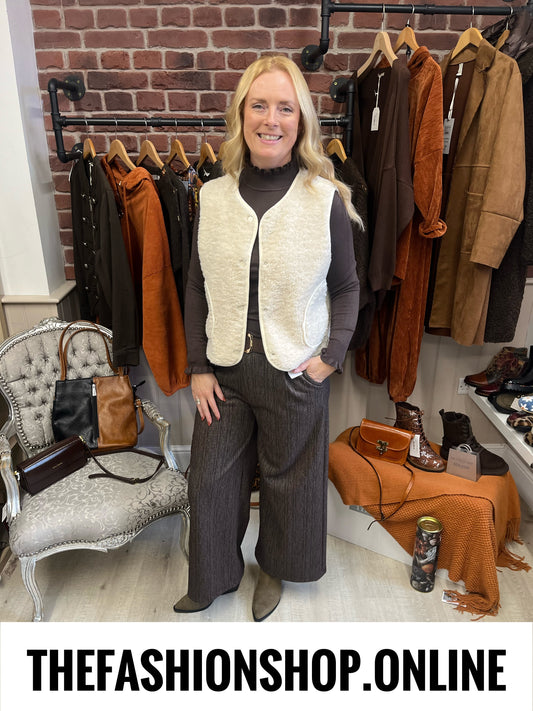 Teddy gilet in cream 8-14