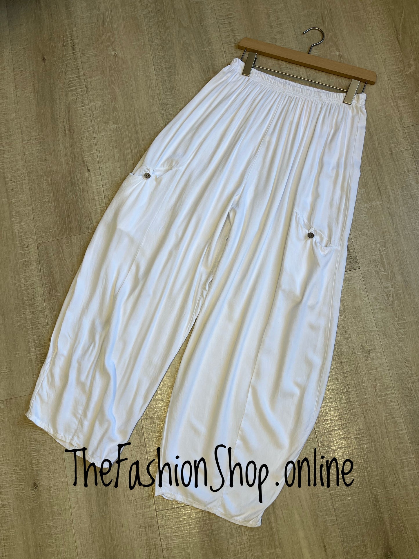 Dana white relaxed trousers 12-20